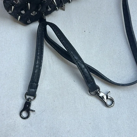 NWT Studded Skull Black Bag - Picture 6 of 11